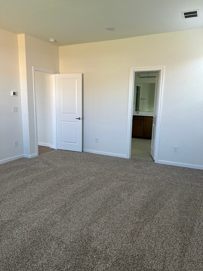 Building Photo - 1243 Mill Pl