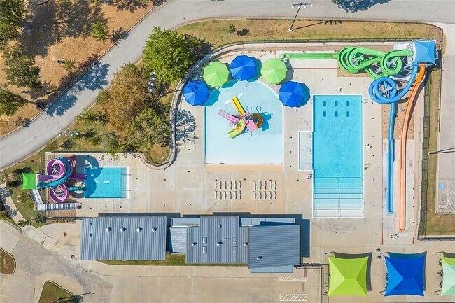 Foto del edificio - 1558 San Sebastien Dr