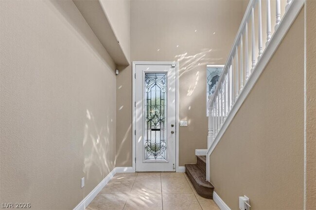 Foto del edificio - 11223 Dahlia Grove St