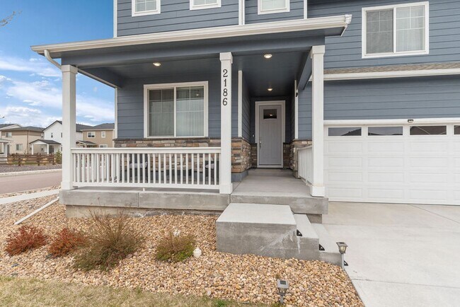 Foto del edificio - Spacious Corner Lot 5-Bedroom Home in Will...