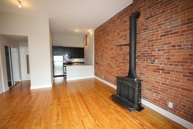 Building Photo - 2208 N Clark St