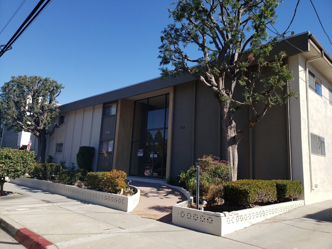 Via Del Amo Apartments Apartments in Torrance, CA