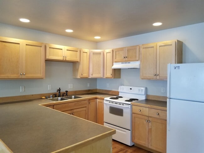 Building Photo - 163 Gena Cir