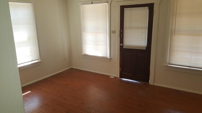 Foto del edificio - 3829 N 9th St