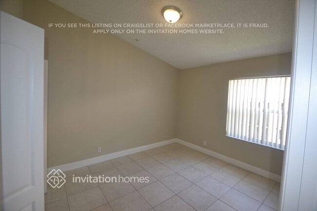 Foto del edificio - 6249 Island Way