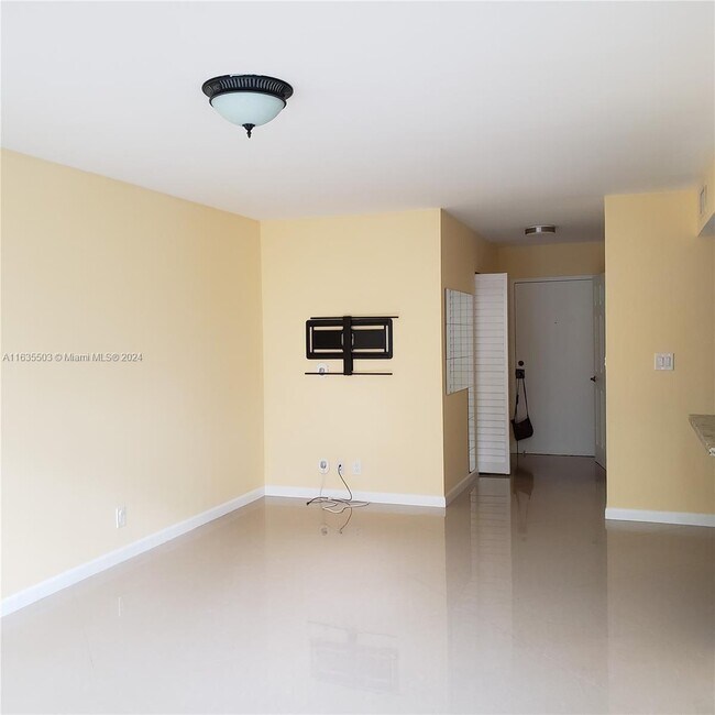 Foto del edificio - 701 Three Islands Boulevard