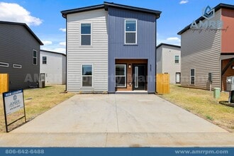 Building Photo - 511 Solar St