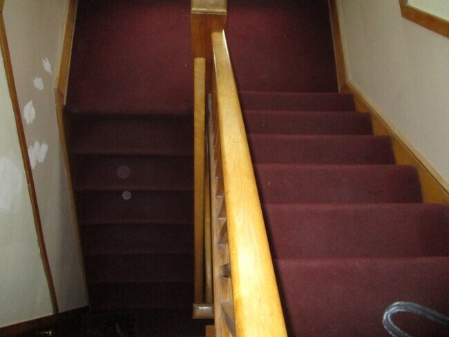 Building Photo - 10553 S Hale Ave