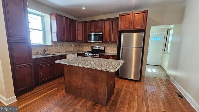 Foto del edificio - 130 Rockland Ave