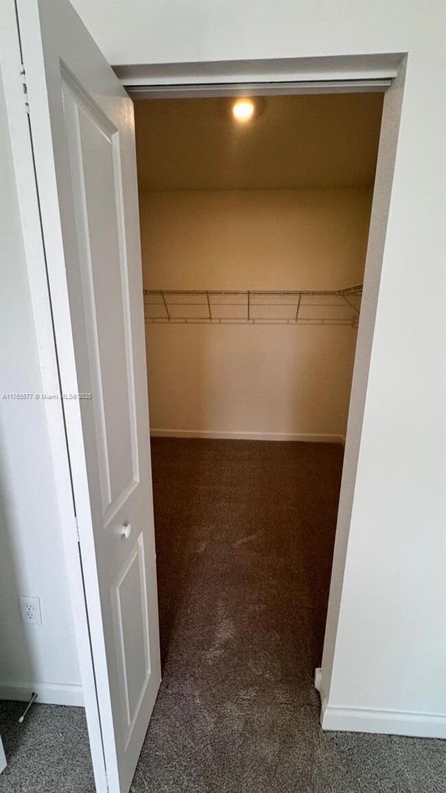 Foto del edificio - 2866 SE 25th Ter