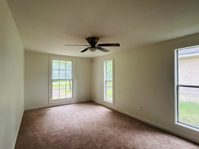 Foto del edificio - 3/2 for rent in downtown Brandon, MS!