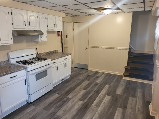 Building Photo - 205 Modisette Ave