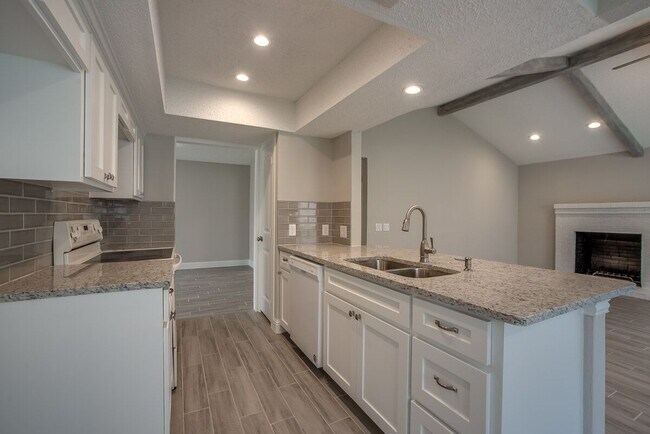 Fotografía del edificio - 2311 Blackhaw Ct