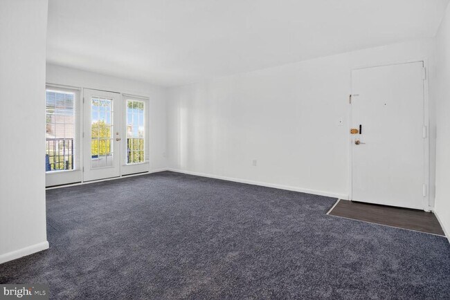 Building Photo - 9483 Fairfax Blvd