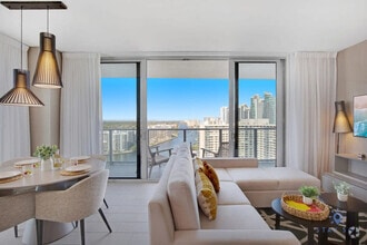 Building Photo - 4010 S Ocean Dr