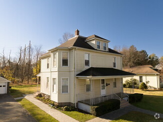 Building Photo - 84 Wilbur St