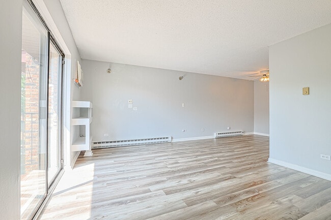 Building Photo - 210 Klein Creek Ct