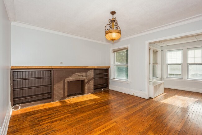 Foto del edificio - 6517 N Bosworth Ave