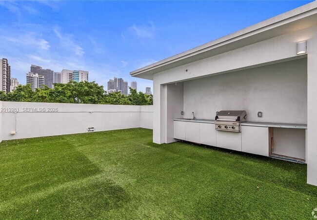 Foto del edificio - 434 SW 10th St