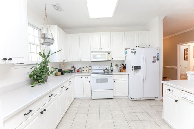 Foto del edificio - Move In Ready Condo in Lynnhaven Shores - ...