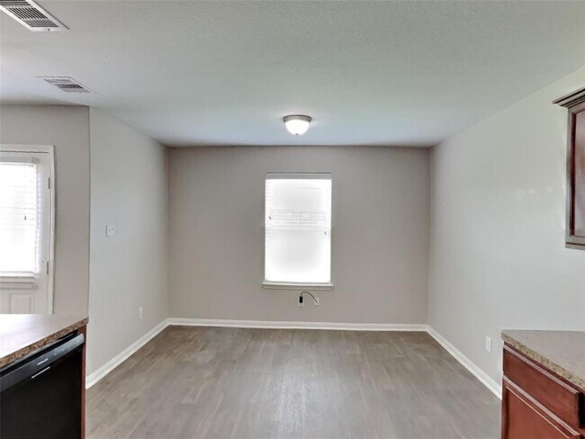 Building Photo - 2503 Regatta Ln