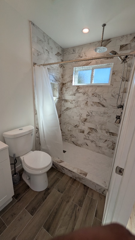 Building Photo - 1611 N Grape Ave