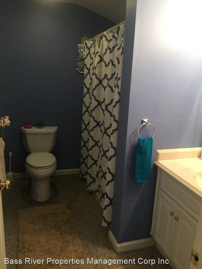 Building Photo - 2 br, 1 bath House - 9 Bells Neck Road