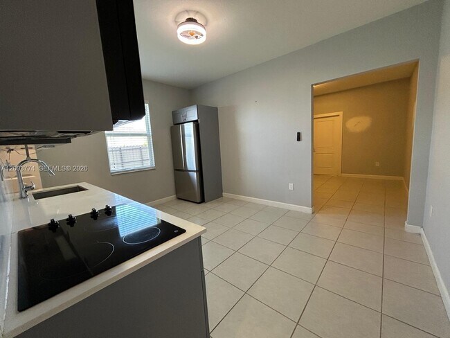 Foto del edificio - 16767 SW 290th Ln