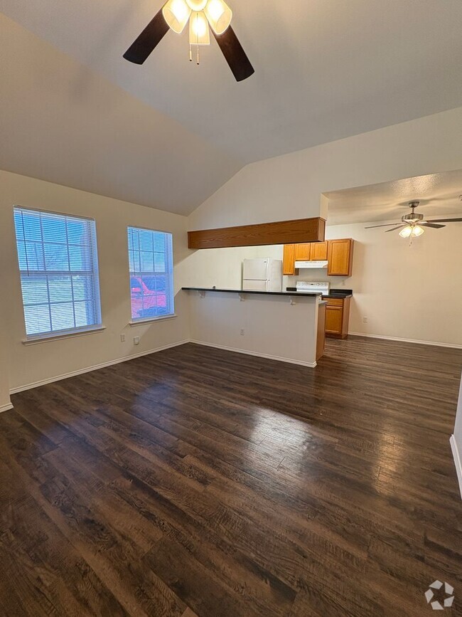 Building Photo - 641 C WOODARD C