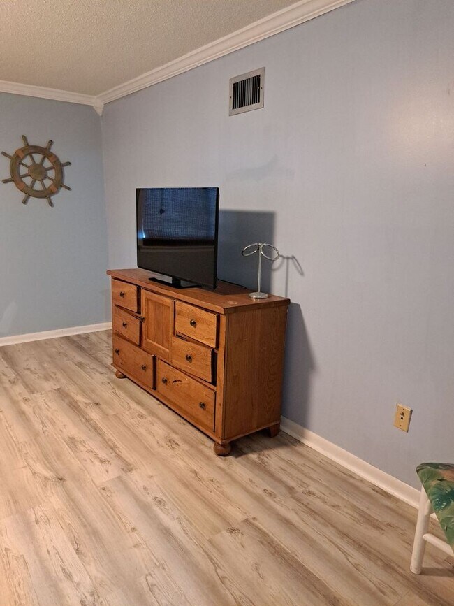 Foto del edificio - 6912 Beach Dr