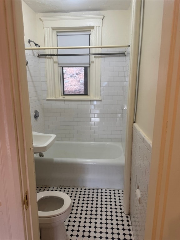 Foto del edificio - 332 Salem St