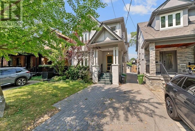 Building Photo - 136 St Clements Ave