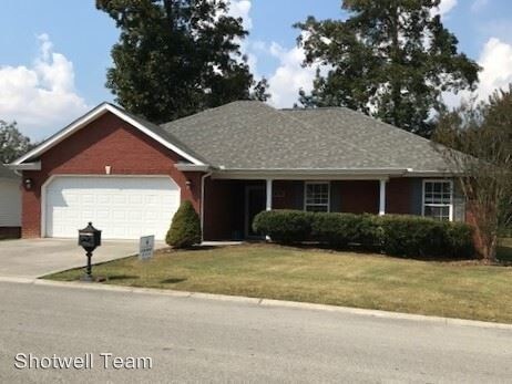 Foto principal - 721 Chamberlain Manor Way
