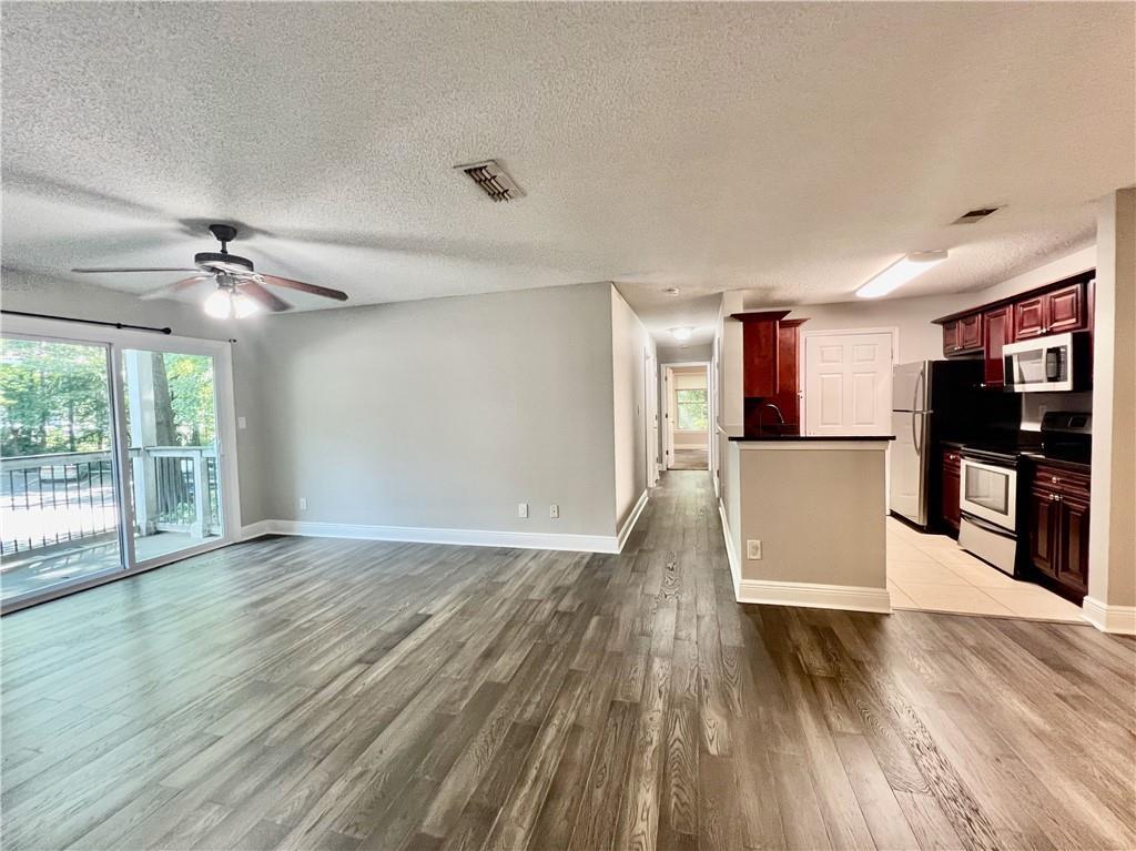 Foto principal - 7101 Santa Fe Pkwy