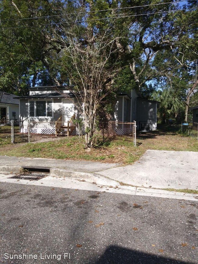 Foto del edificio - 4 br, 2 bath House - 1747 W 43rd st