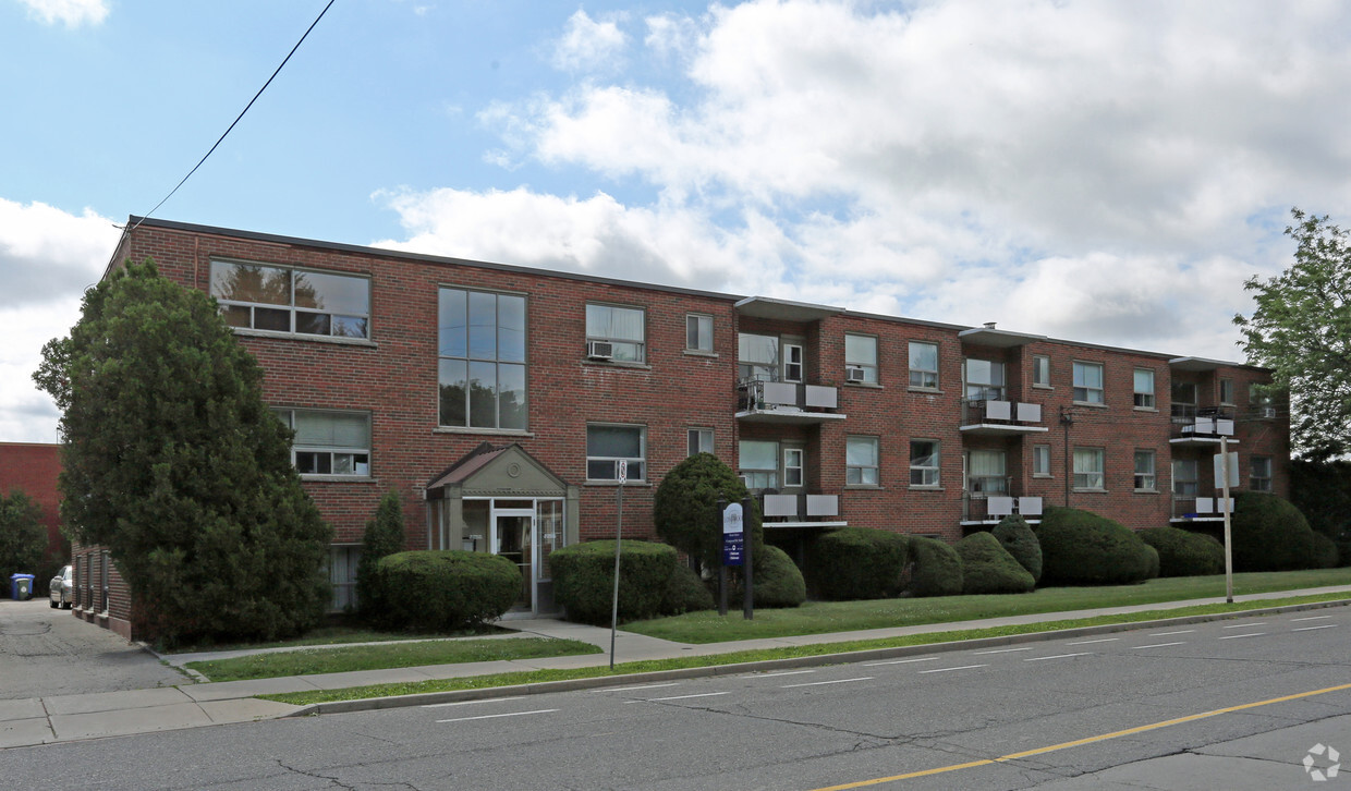 Building Photo - Longwood Apartments