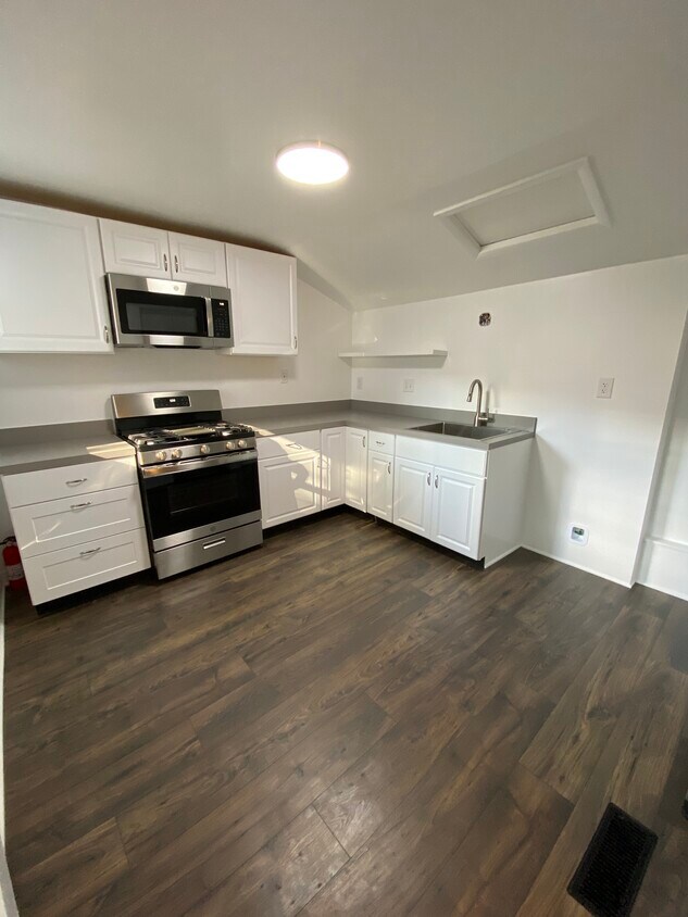 29 E Pomfret St Unit 1, Carlisle, PA 17013 Apartments in Carlisle, PA