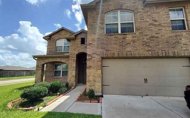 Foto del edificio - 3303 Zephyr Park Ln