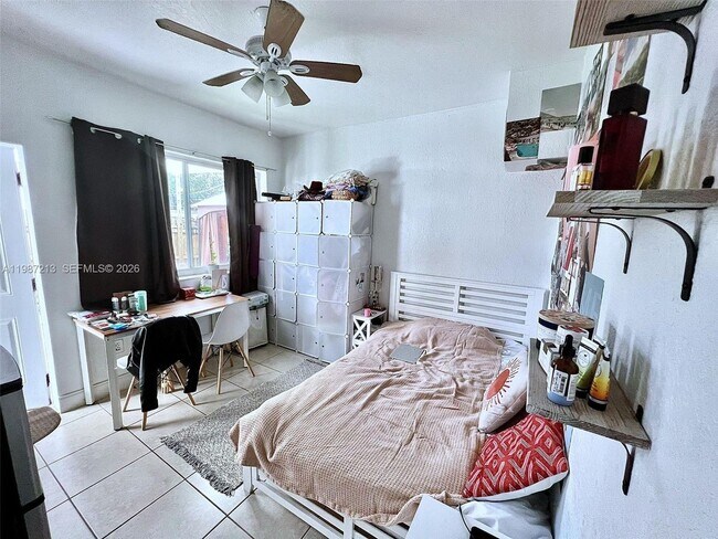Foto del edificio - 2040 NE 183rd St