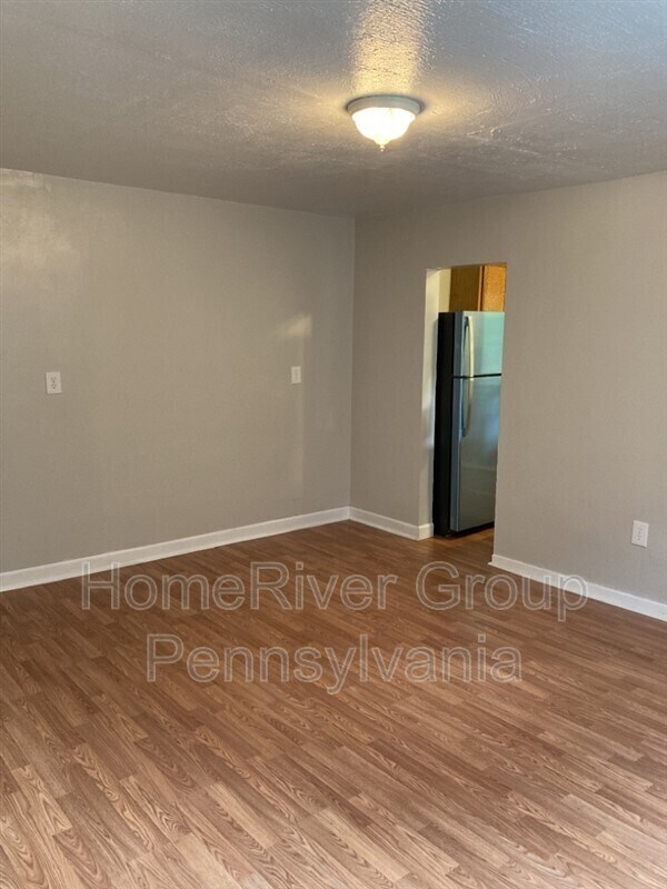 Building Photo - 308 Lynnwood Ave