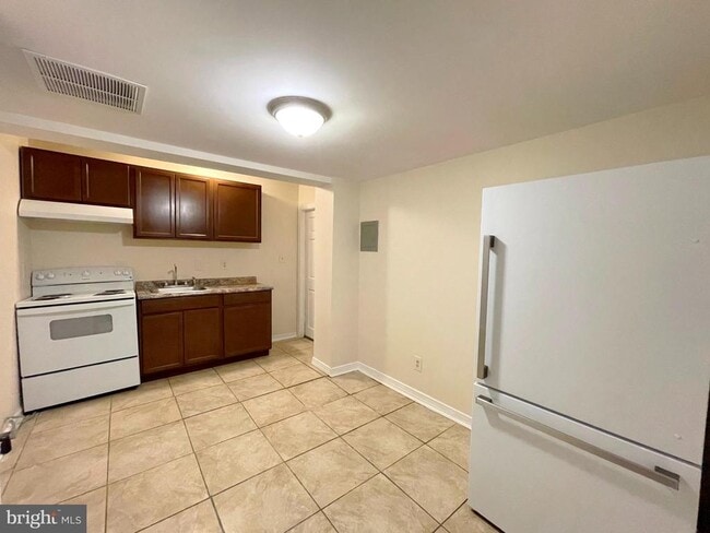 Foto del edificio - 21632 Great Mills Rd