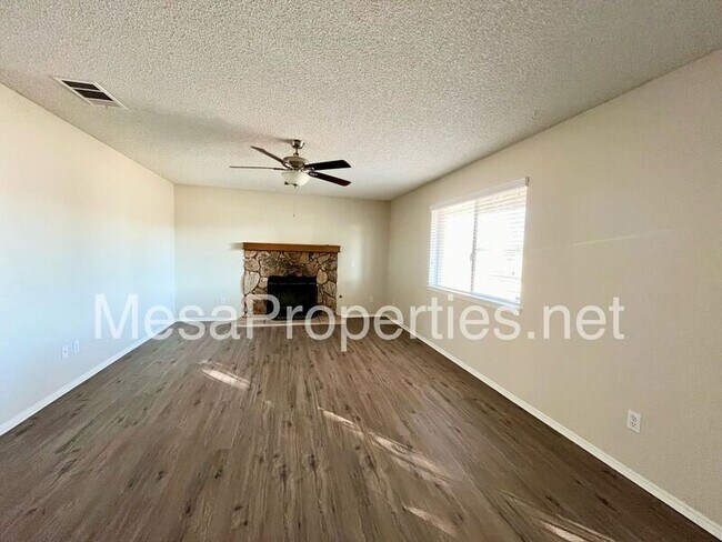 Foto del edificio - 22854 Itasca Rd