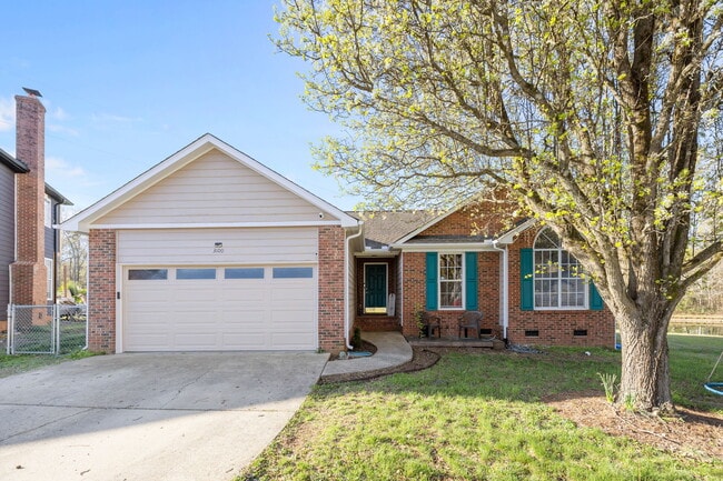 3100 Fairington Dr. Front Entrance - 3100 Fairington Dr