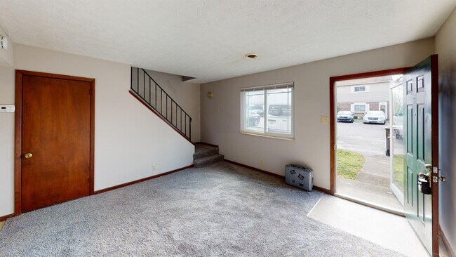 Building Photo - 2708 Bridalwood Dr