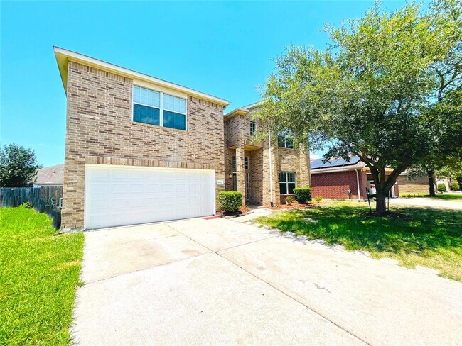 Building Photo - 9915 Lynette Falls Dr