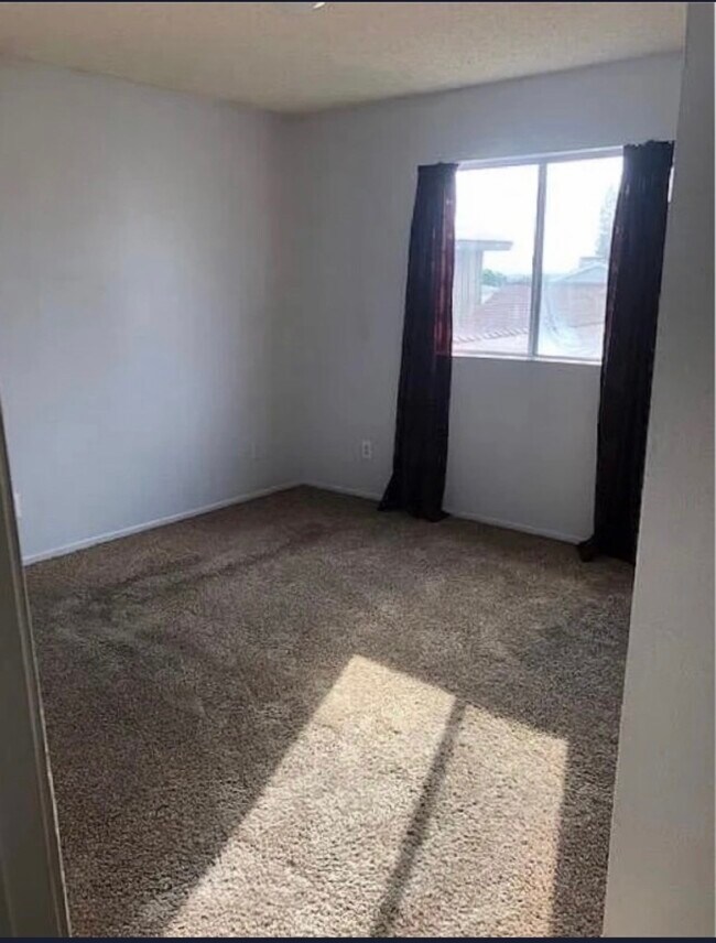 Building Photo - 6720 Newlin Ave