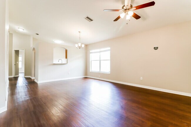 Foto del edificio - 12610 Montford Ln