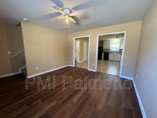 Building Photo - 1651 Horseshoe Dr