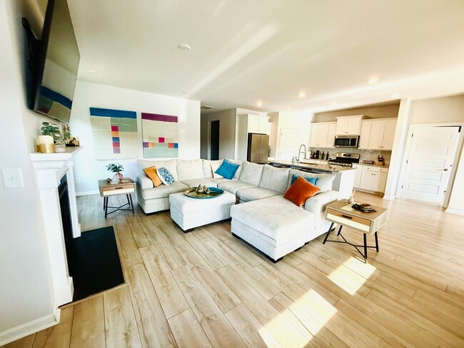 Building Photo - 4084 Da Vinci Dr
