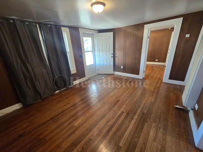 Foto del edificio - 316 N Walnut St